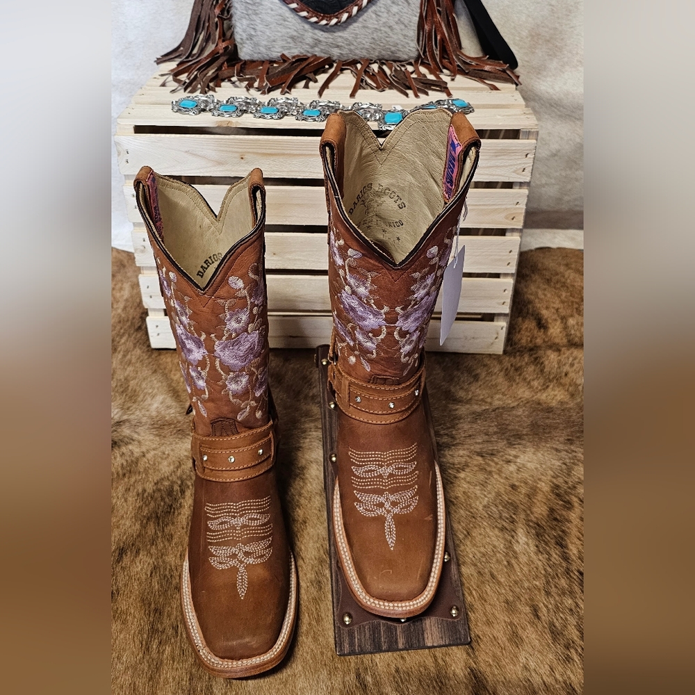 RODEO BOOTS  BRAND NEW